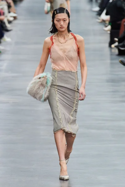 Look 7